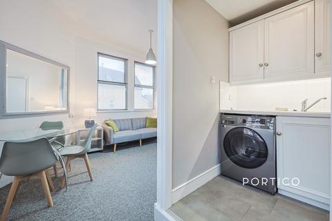 undefined, Fulham High Street, London, SW6