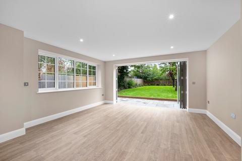 4 bedroom semi-detached house for sale, Oatlands Drive, Weybridge, KT13