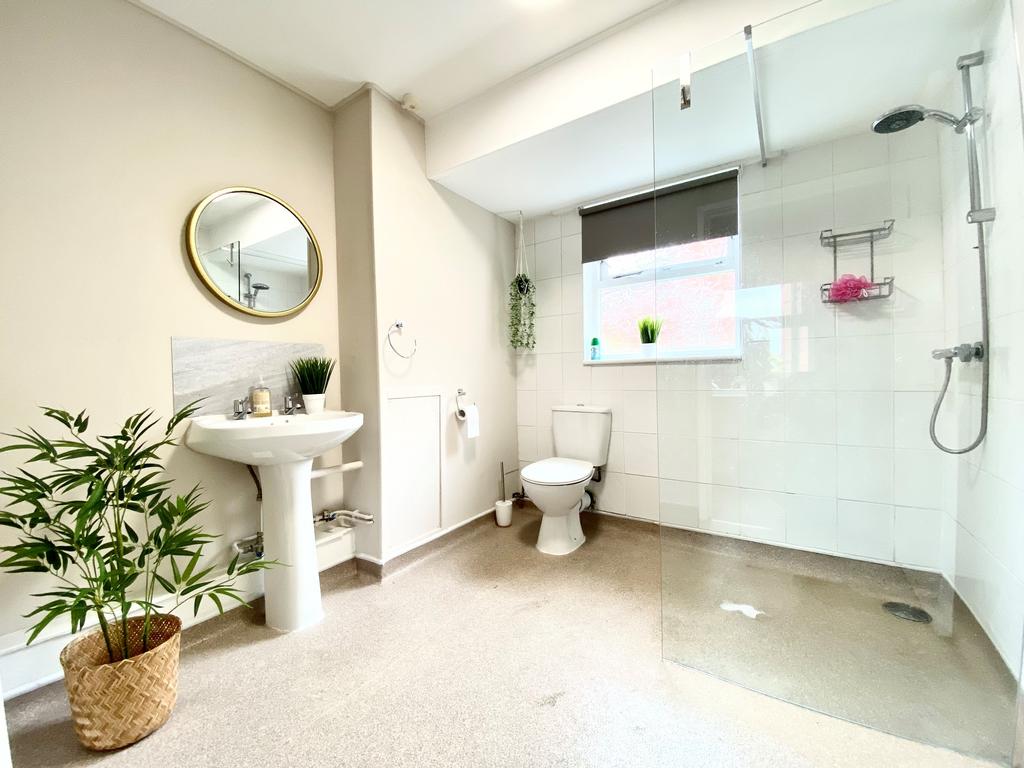 Bathroom1