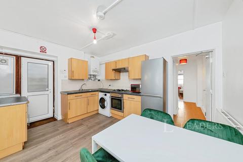4 bedroom terraced house to rent, Kingston Street, CB1