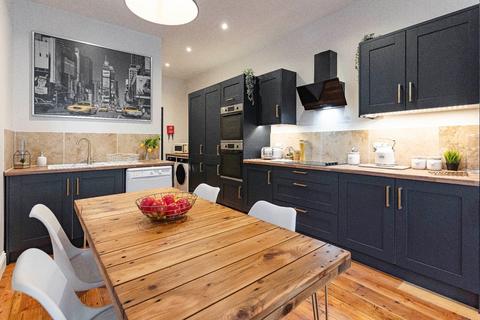 1 bedroom house to rent, Fawcett Road, Southsea, Hampshire, PO4