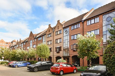 2 bedroom duplex for sale, Amsterdam road, London E14, Isle Of Dogs, London, E14