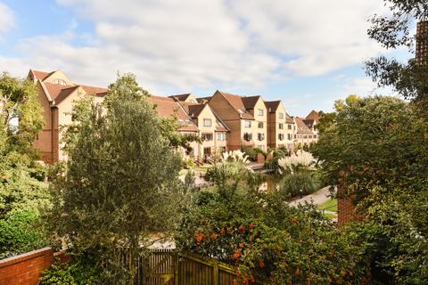 2 bedroom duplex for sale, Amsterdam road, London E14, Isle Of Dogs, London, E14