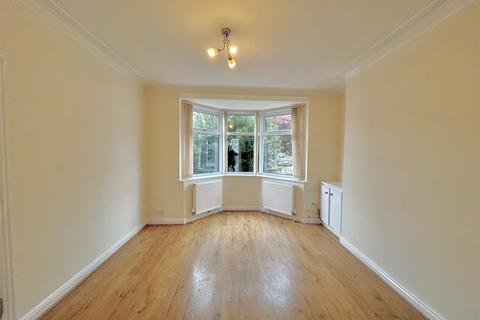 3 bedroom semi-detached house for sale, The Avenue, Leigh