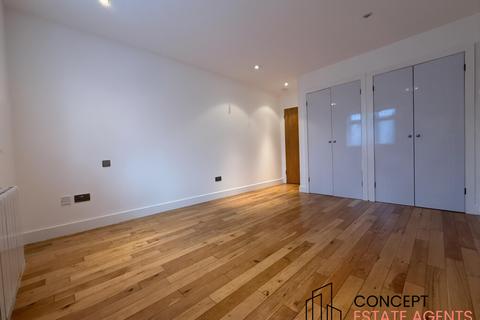 undefined, Harris Court, 429 Kingston Road, Surrey, KT19