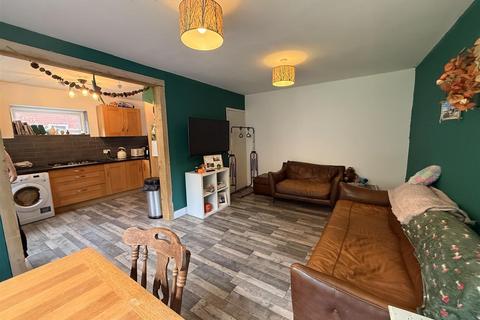 3 bedroom semi-detached house for sale, Yorkdale, Clarksfield, Oldham