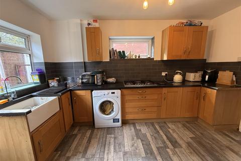 3 bedroom semi-detached house for sale, Yorkdale, Clarksfield, Oldham