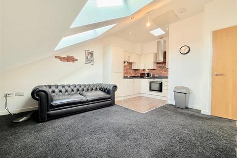 2 bedroom apartment to rent, Hudson Street, Gateshead