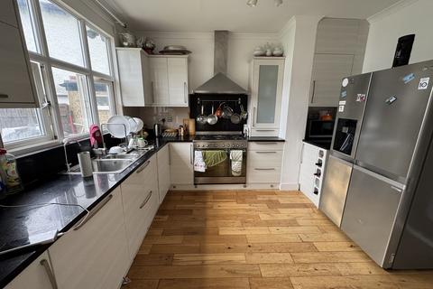 undefined, Pollards Hill SW16