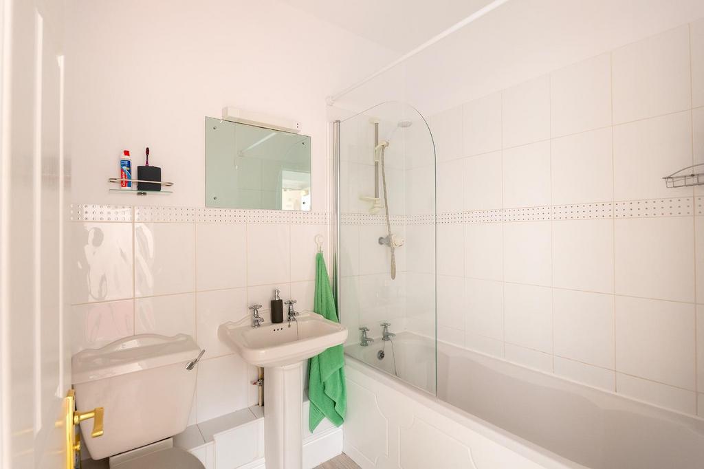 0 P7 MSP - Bathroom B.jpg