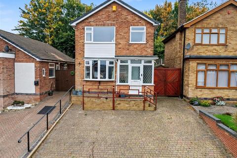 3 bedroom detached house for sale, Broadway, Ilkeston