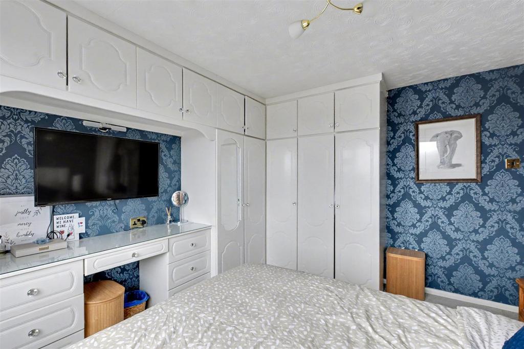 Bedroom 1 2.jpeg
