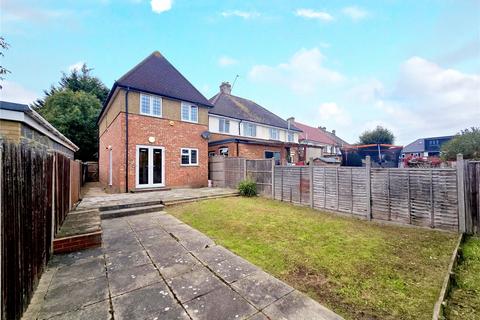 undefined, Walnut Close, Hayes, Greater London, UB3