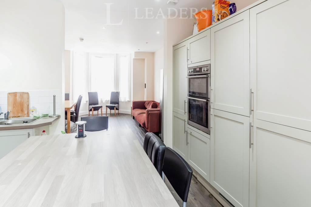 F88e0a07-kitchen