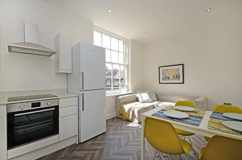 Open plan living-kit