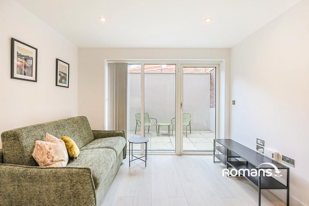 Apartment in Berkshire - View 5
