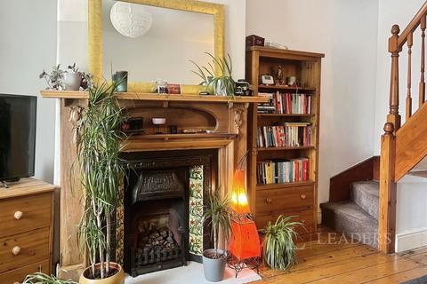 2 bedroom house to rent, Old Oak Street, M20