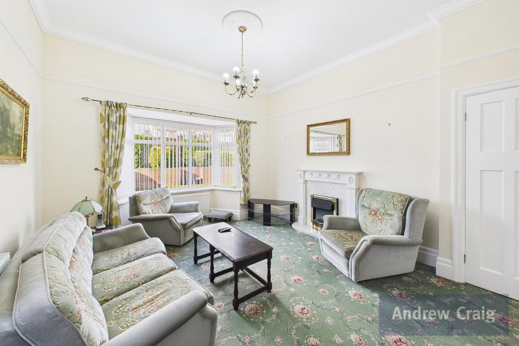 Bedroom/Reception Tw