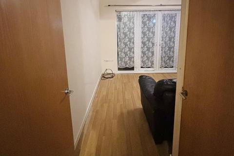 3 bedroom terraced house to rent, 3 bed 3 storey townhouse in Wavertree