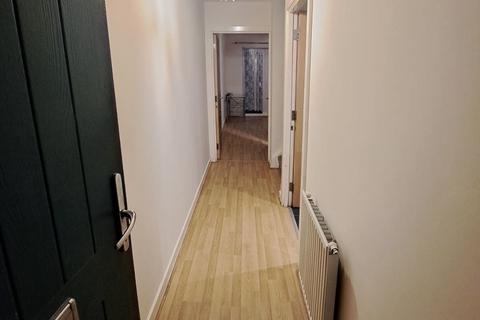 3 bedroom terraced house to rent, 3 bed 3 storey townhouse in Wavertree
