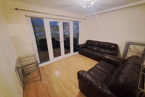 3 bedroom terraced house to rent, 3 bed 3 storey townhouse in Wavertree