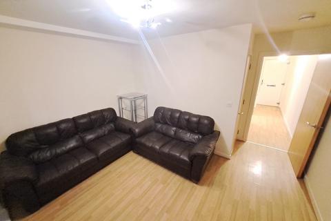 3 bedroom terraced house to rent, 3 bed 3 storey townhouse in Wavertree