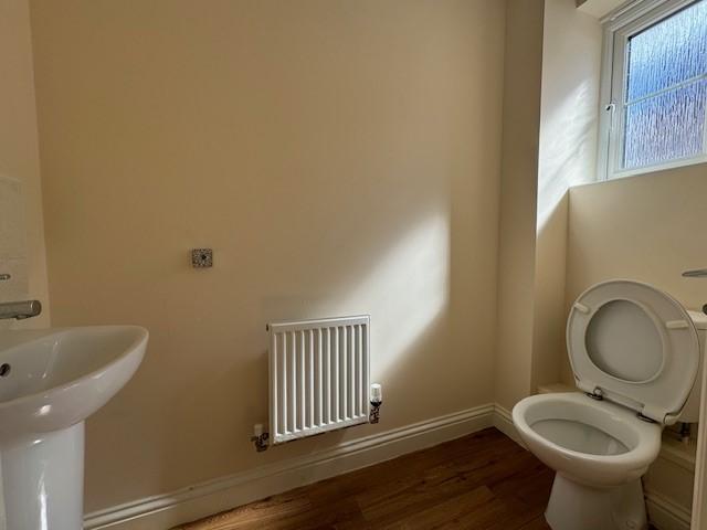 Downstaits wc