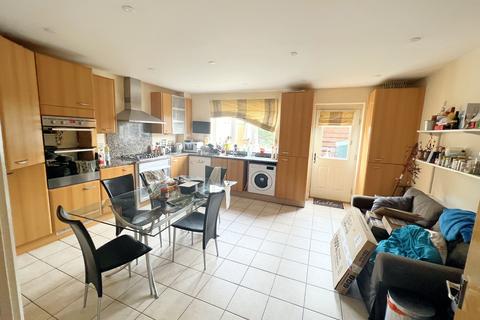 1 bedroom house to rent, Longworth Avenue, CB4