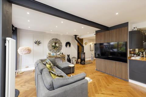 5 bedroom terraced house for sale, 19 Millerhill, Dalkeith, EH22