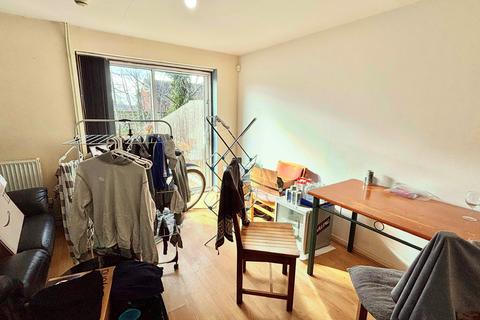 2 bedroom terraced house to rent, Allington Avenue, Nottingham, Nottinghamshire, NG7