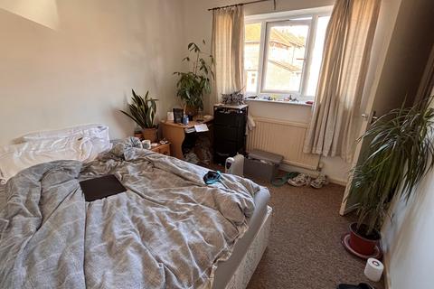 2 bedroom terraced house to rent, Allington Avenue, Nottingham, Nottinghamshire, NG7