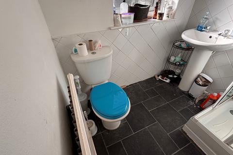 2 bedroom terraced house to rent, Allington Avenue, Nottingham, Nottinghamshire, NG7