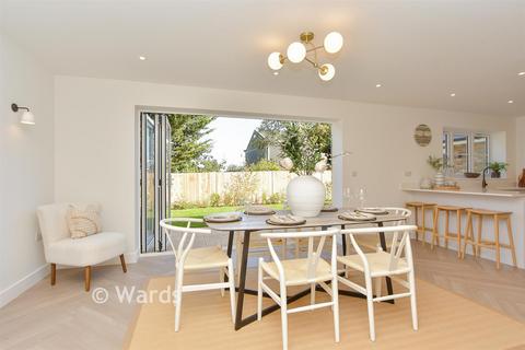 4 bedroom detached house for sale, Berengrave Lane, Rainham, Gillingham, Kent