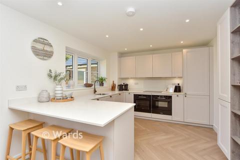 4 bedroom detached house for sale, Berengrave Lane, Rainham, Gillingham, Kent