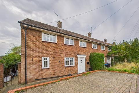 undefined, White Hill, Chaulden, HP1