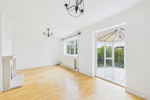 undefined, White Hill, Chaulden, HP1