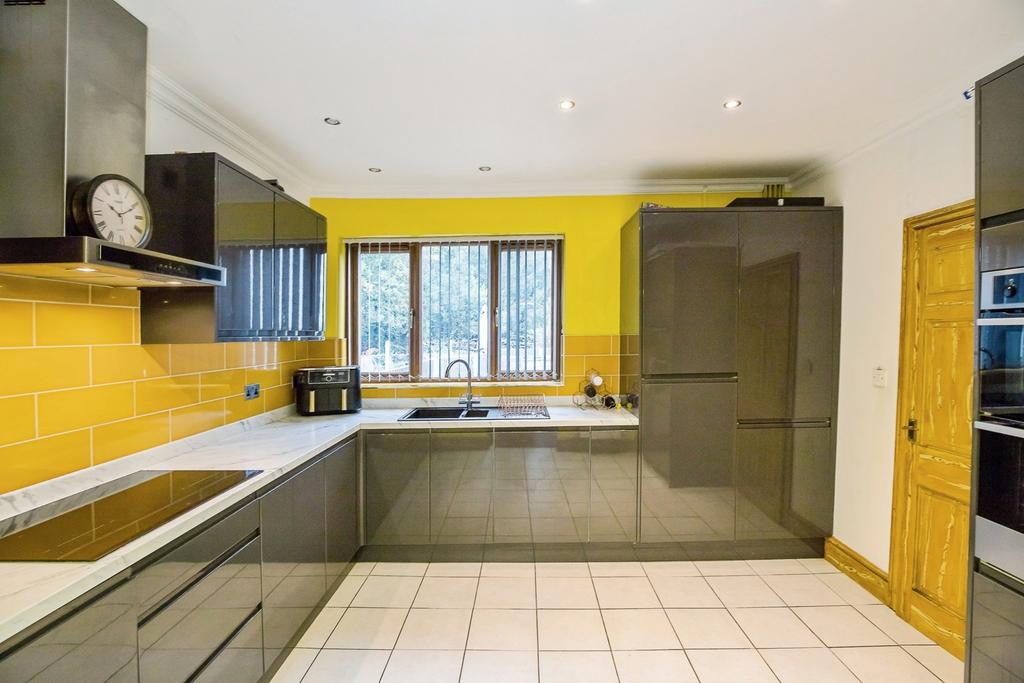 Breakfast Kitchen
