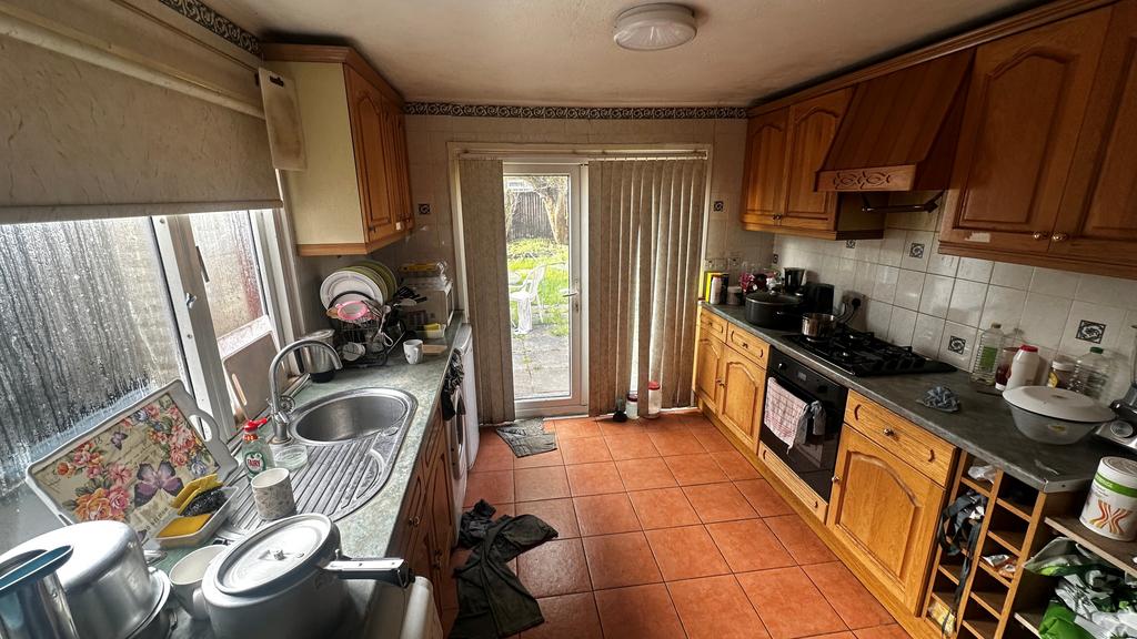 4. kitchen