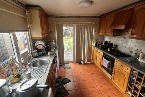 undefined, Eastcott Close, Luton, Bedfordshire, LU2