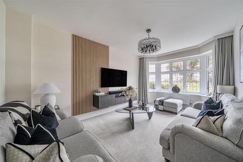 undefined, Saturn Drive, Yapton