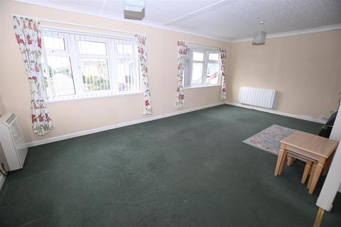 2 bedroom park home for sale, Creek Road, Canvey Island SS8