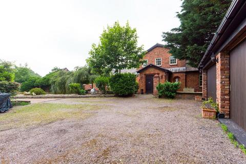 5 bedroom detached house for sale, Carr Moss Lane, Ormskirk L39