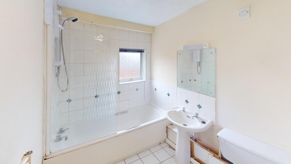 10-RVC-Bathroom