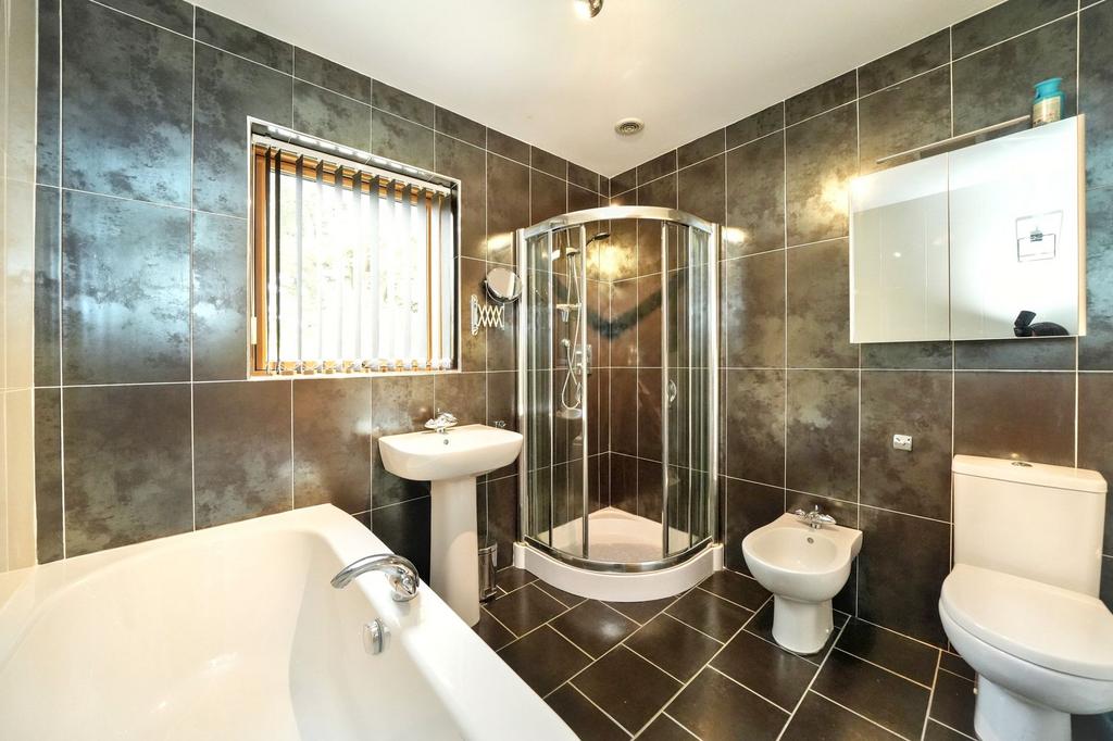 Main Bathroom