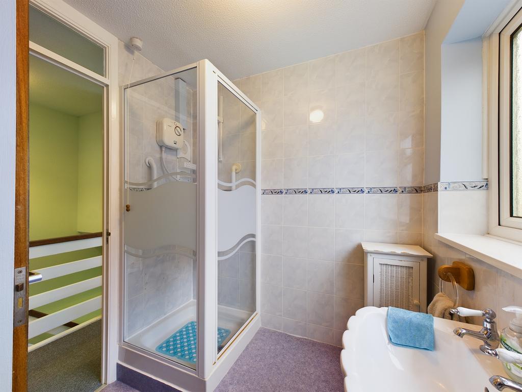 Family Shower Room