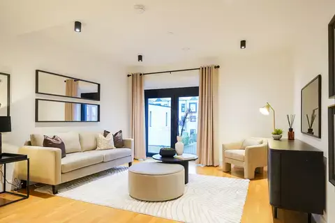 2 bedroom apartment for sale, Plot 203 Mansion House, Apartment at Mansion House, Port Loop B16