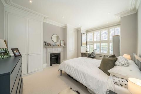 2 bedroom maisonette for sale, Tenham Avenue, London SW2