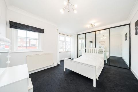undefined, London Road, Isleworth TW7