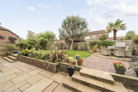 4 bedroom detached house for sale, William Price Gardens, Hampshire PO16