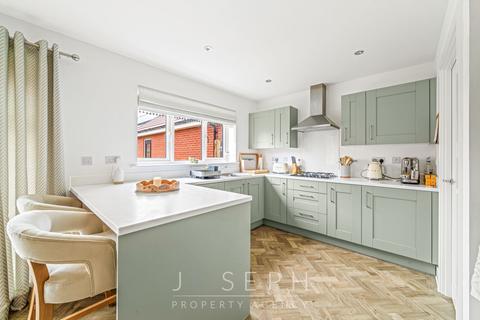4 bedroom detached house for sale, Woodpecker Close, Bramford, IP8